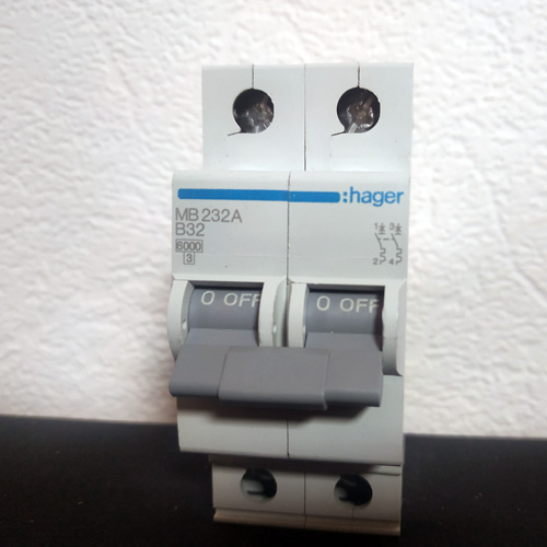 Hager MB232A автоматический выключатель 2P 6kA B-32A 2M