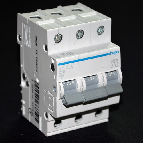 Hager MC325A автоматический выключатель  3P 6kA C-25A 3M